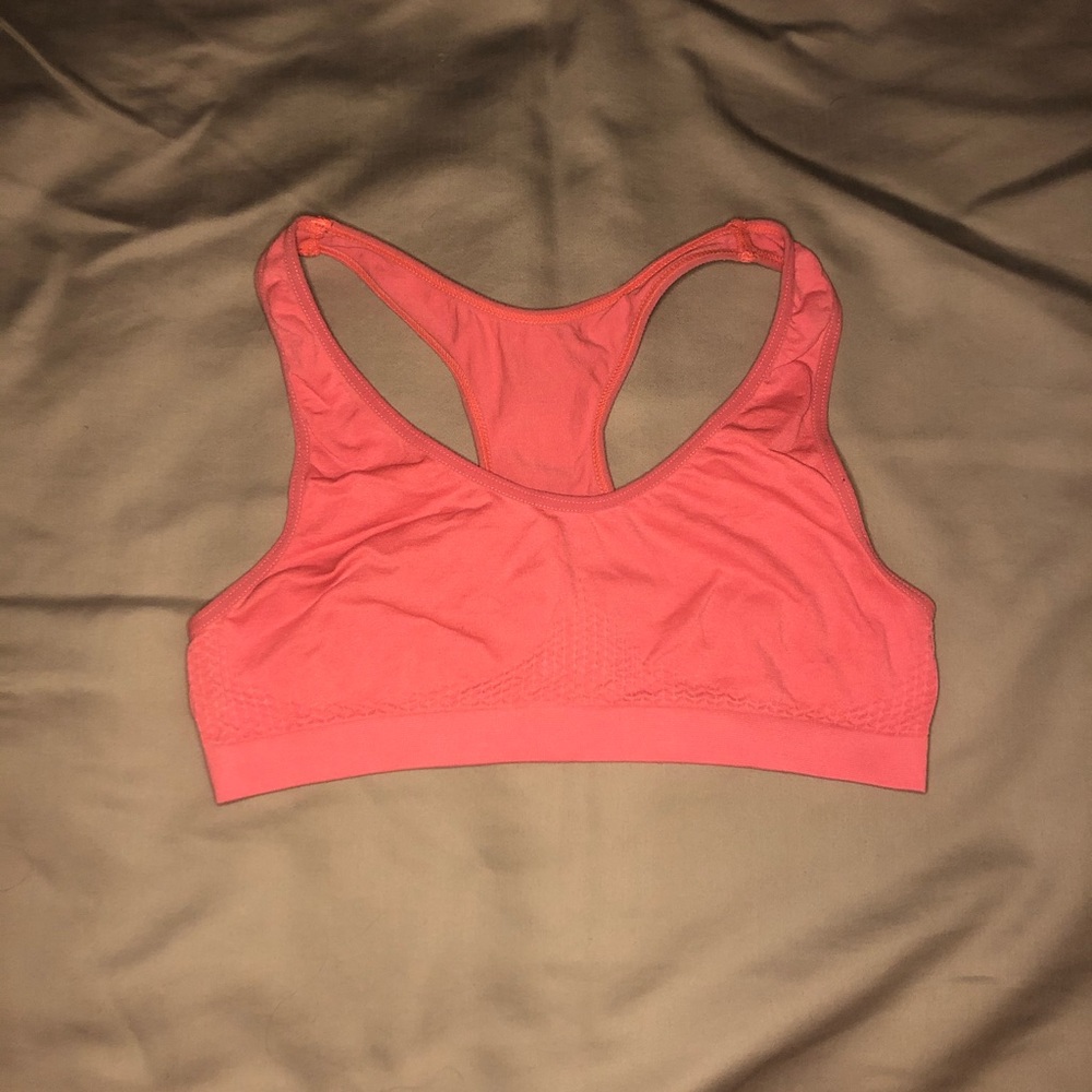 ☀️L pink racer back sports bra from JCPenny☀️